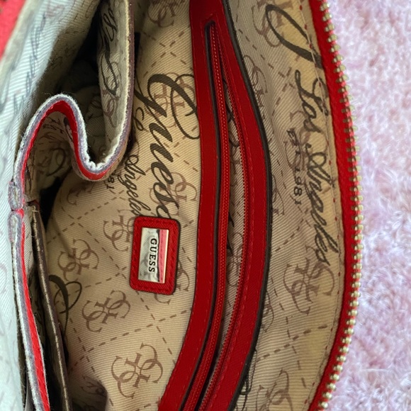 Beautiful Red leather GUESS bag - Picture 3 of 4